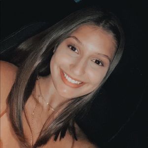 Meet your Posher, Hannah